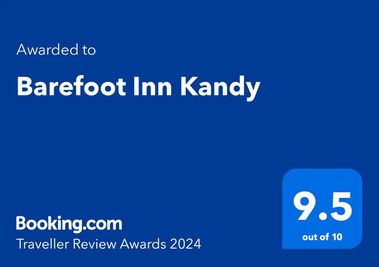 Barefoot Inn Канді Екстер'єр фото