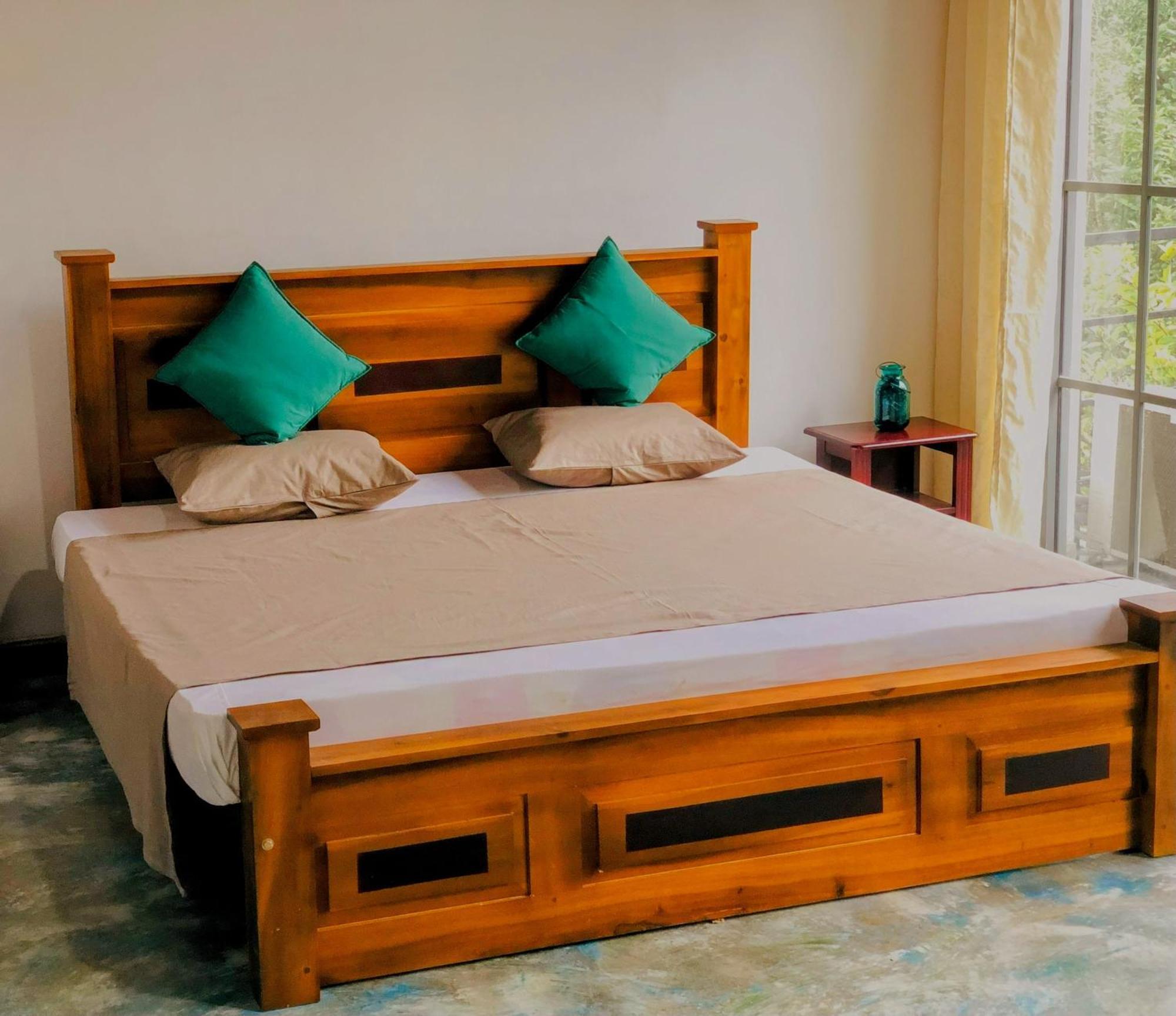 Barefoot Inn Канді Екстер'єр фото